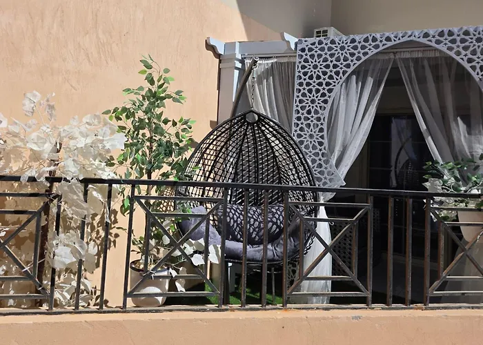 Romantic With Garden, Pool And * Hurghada